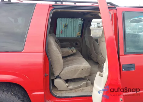 1996 Chevrolet Suburban K1500 from USA, damaged, VIN 3GNFK16R1TG103208